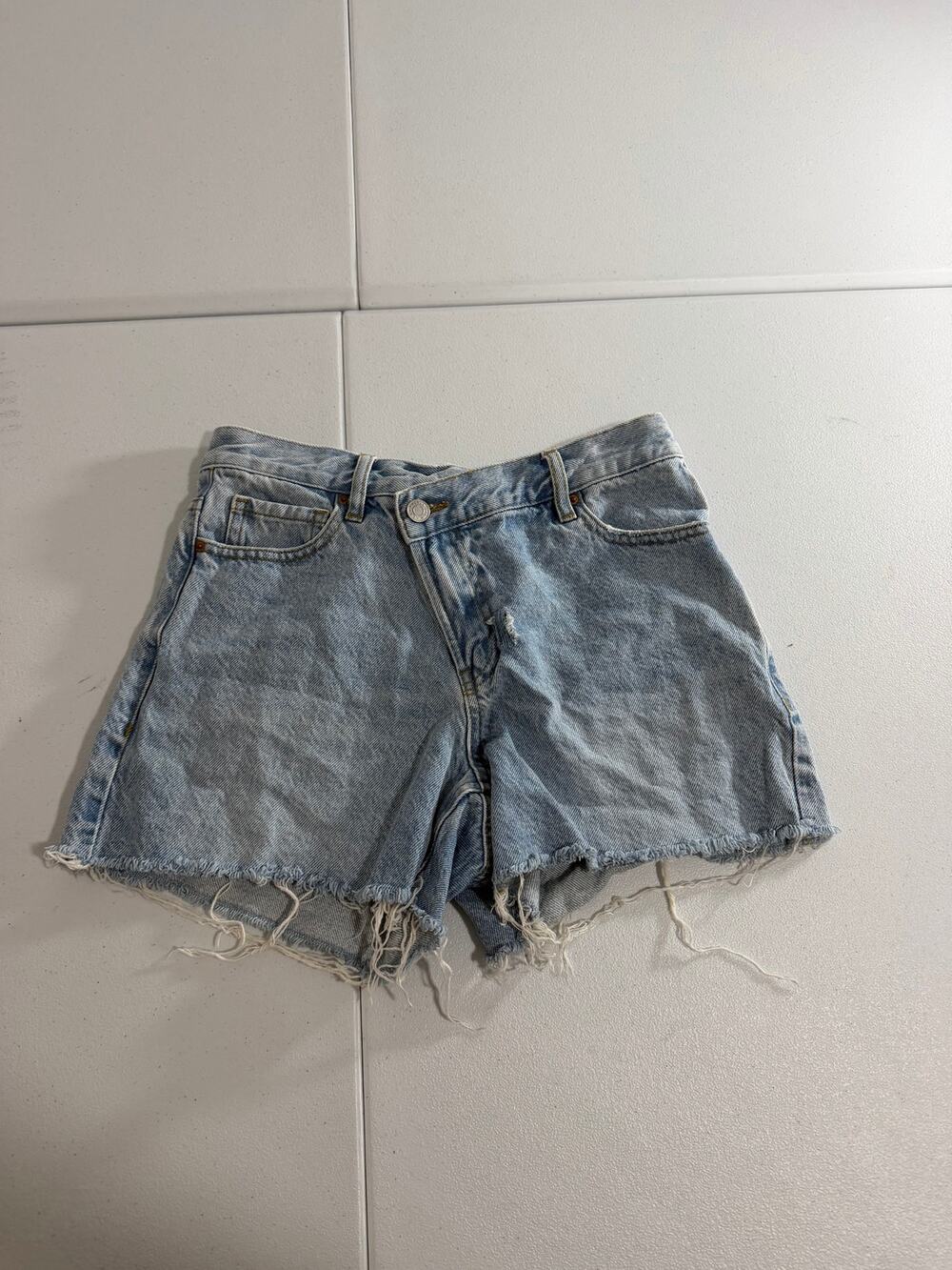 PacSun Vintage Cut Off Denim Shorts Womens Size 26 Light Wash Distressed Frayed